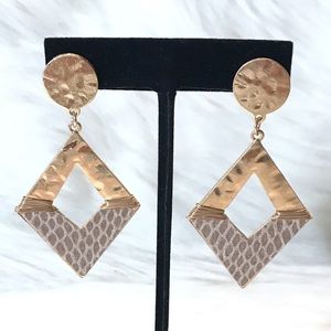 Gold snake print tassel